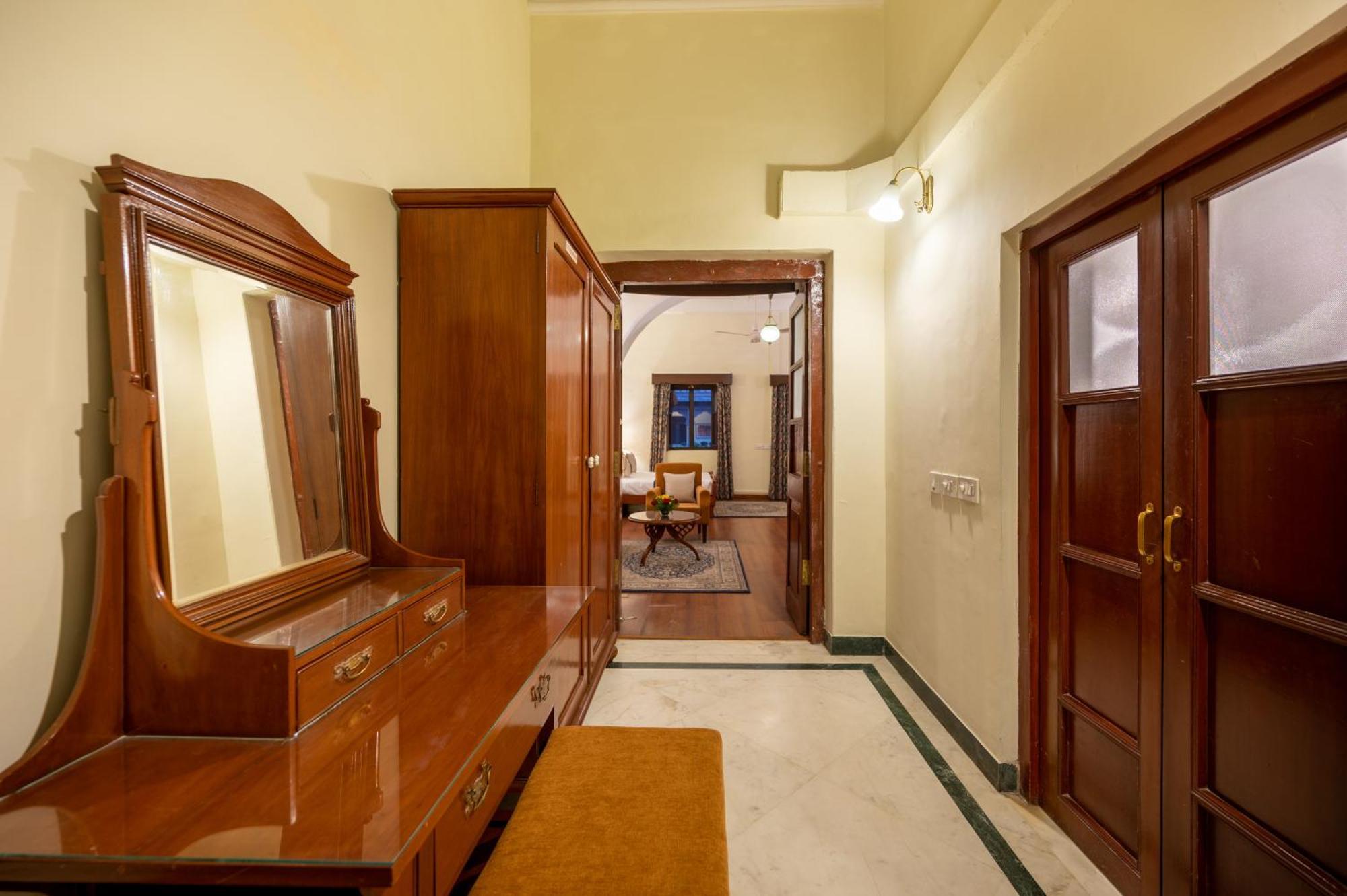 Umed Bhawan Palace, Kotah Экстерьер фото